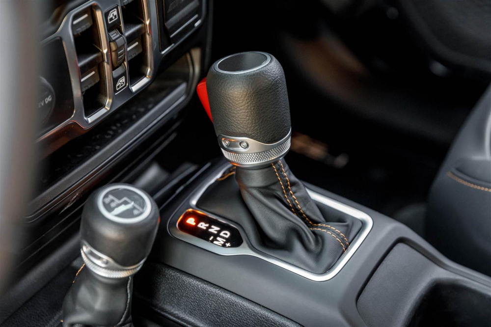 Rezvani Hercules 6×6 có 2 loại hộp số Rezvani Hercules 6×6 có 2 loại hộp số