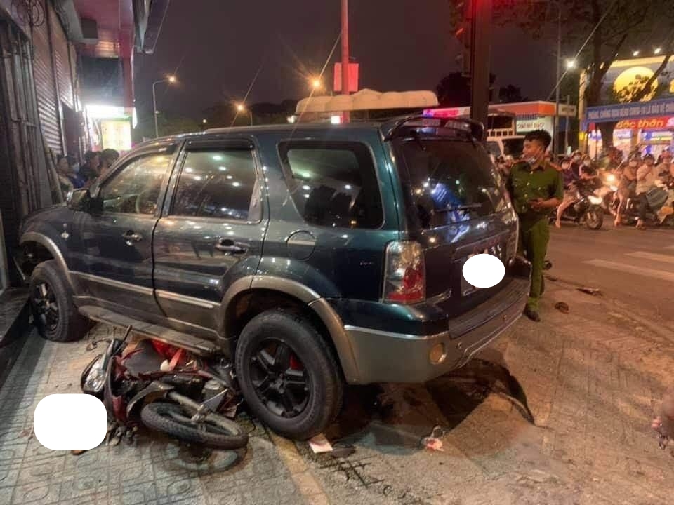 Nguyên nhân vụ tai nạn là do tài xế điều khiển xe ô tô 7 chỗ đã đạp nhầm chân ga