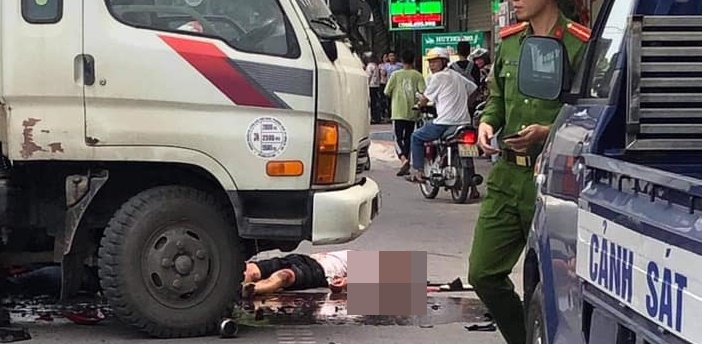 Nam thanh ni&ecirc;n ngồi ph&iacute;a sau bị thương rất nặng sau c&uacute; đ&acirc;m