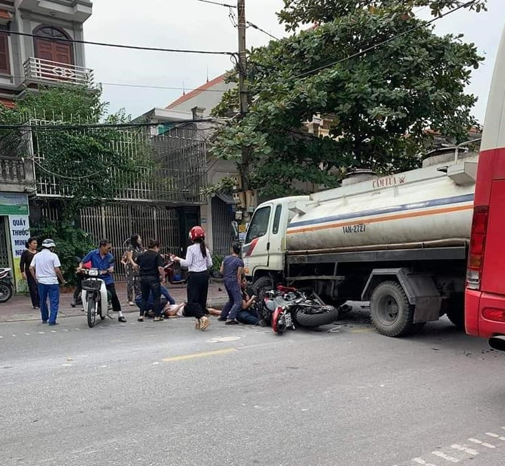 Hiện trường vụ tai nạn xe m&ocirc; t&ocirc; ph&acirc;n khối lớn tại Quảng Ninh