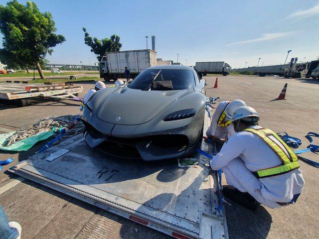 Siêu xe 4 chỗ ngồi Koenigsegg Gemera đã rời Thái Lan để chuẩn bị ra mắt ở một đất nước khác Siêu xe 4 chỗ ngồi Koenigsegg Gemera đã rời Thái Lan để chuẩn bị ra mắt ở một đất nước khác