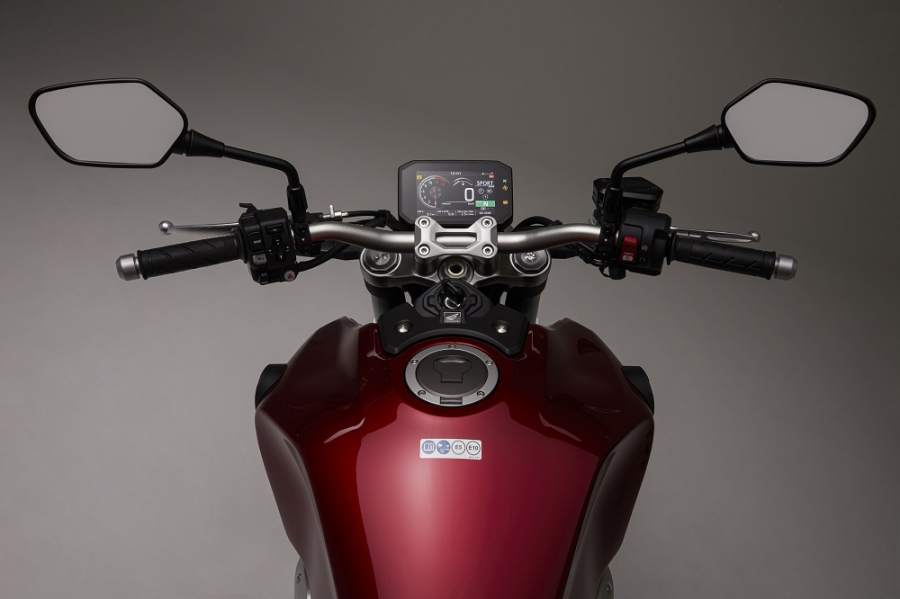 Màn hình màu TFT 5 inch của Honda CB1000R 2021 Màn hình màu TFT 5 inch của Honda CB1000R 2021