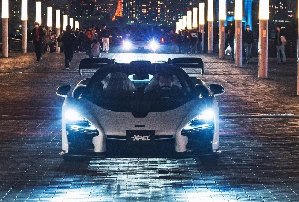 Cặp McLaren Senna và McLaren Speedtail di chuyển cùng nhau
