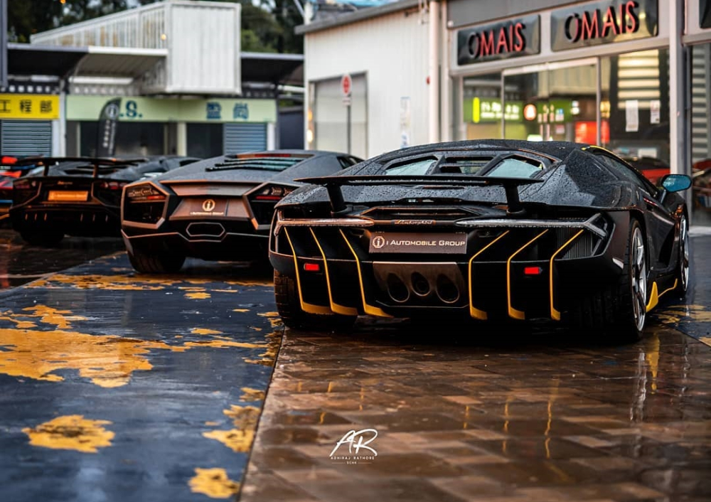Liệu bạn có đoán được 3 chiếc siêu xe Lamborghini cực hiếm trong bức ảnh này? Liệu bạn có đoán được 3 chiếc siêu xe Lamborghini cực hiếm trong bức ảnh này?