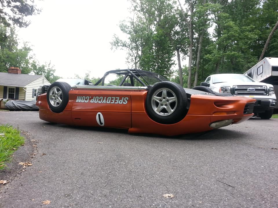 Upside-Down Camaro là chiếc xe Chevrolet thân vỏ lật ngửa độc nhất vô nhị