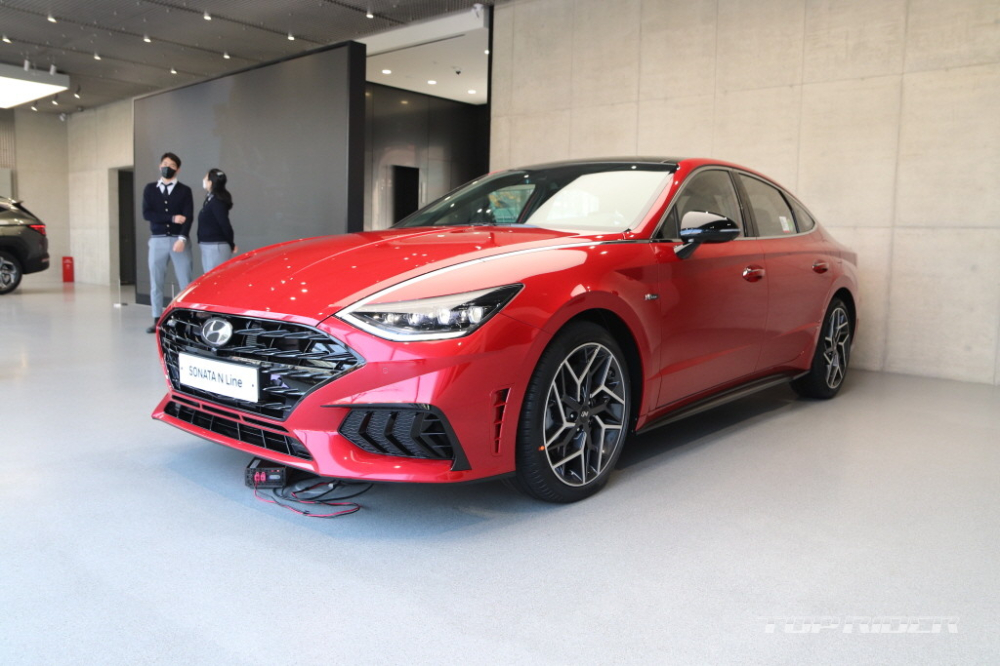 Hyundai Sonata N Line 2021 trưng bày tại Hàn Quốc