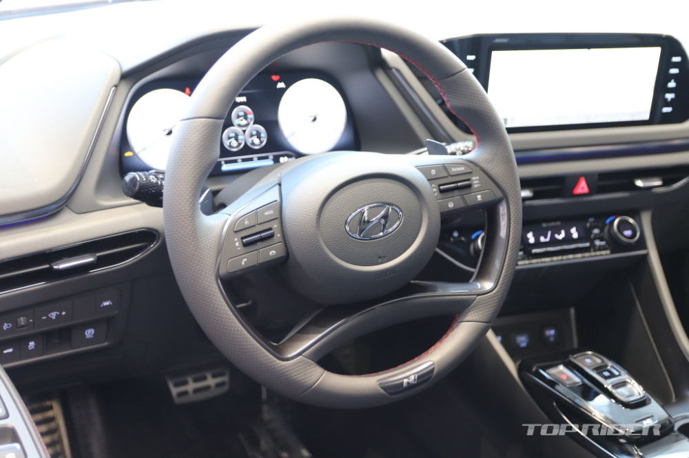 Vô lăng của Hyundai Sonata N Line 2021