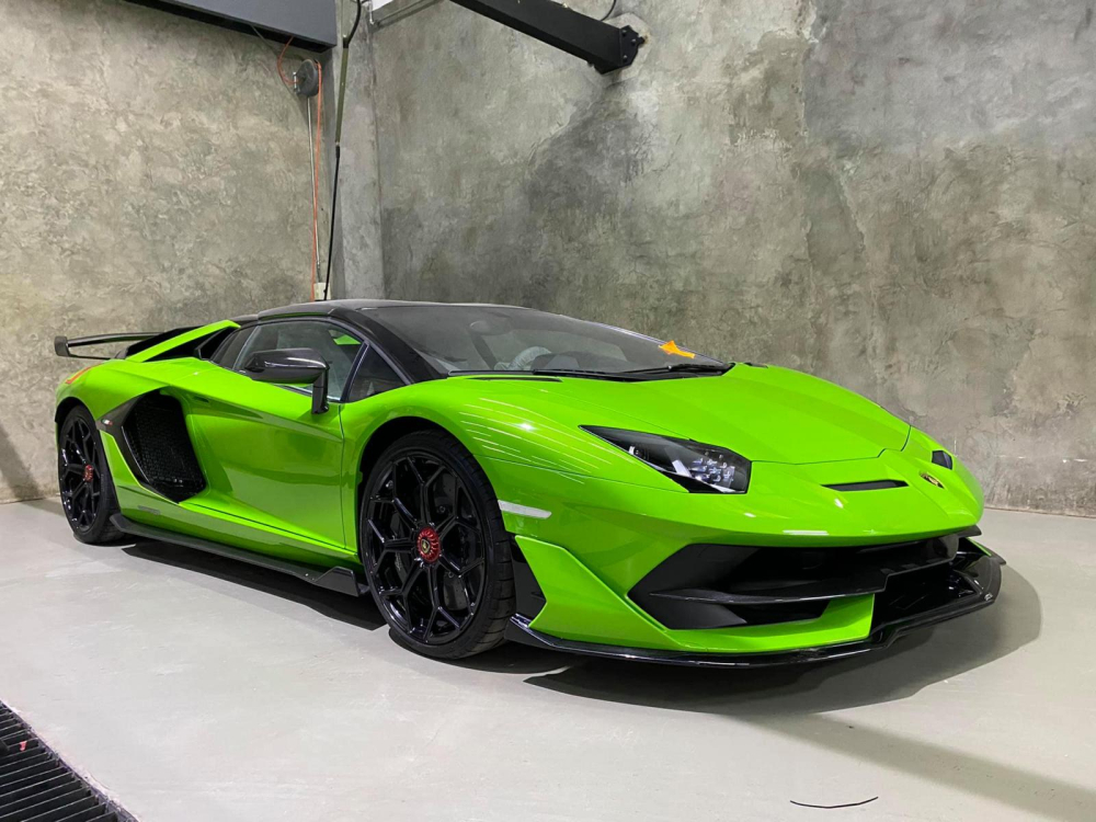 Hình ảnh siêu xe mui trần Lamborghini Aventador SVJ Roadster mới về Lào