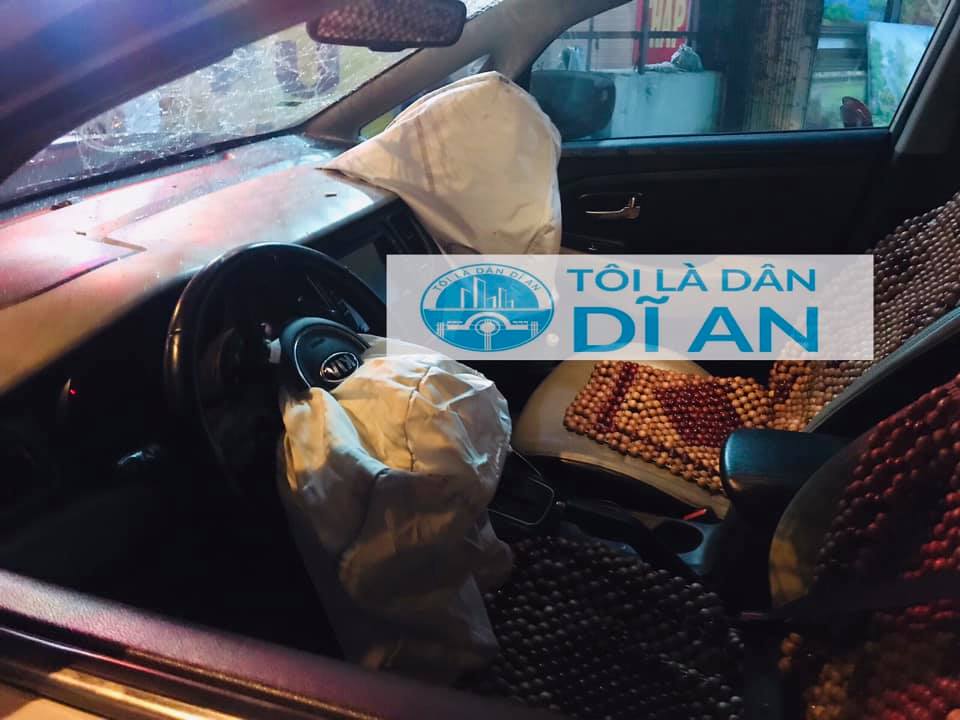 T&uacute;i kh&iacute; b&ecirc;n trong chiếc &ocirc; t&ocirc; Kia đ&atilde; bung ra, cứu mạng t&agrave;i xế