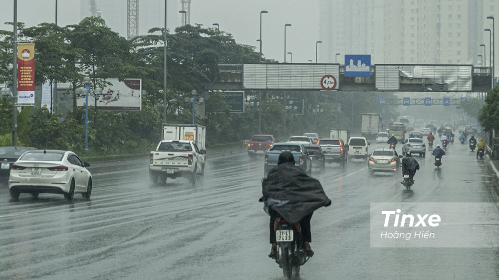 Mức phạt đi quá tốc độ có thể lên tới 12 triệu đối với lái xe điều khiển ô tô. Mức phạt đi quá tốc độ có thể lên tới 12 triệu đối với lái xe điều khiển ô tô.