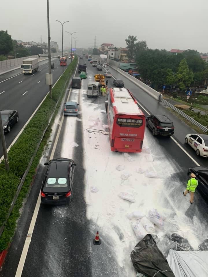Hiện trường vụ tai nạn nhìn từ trên cao