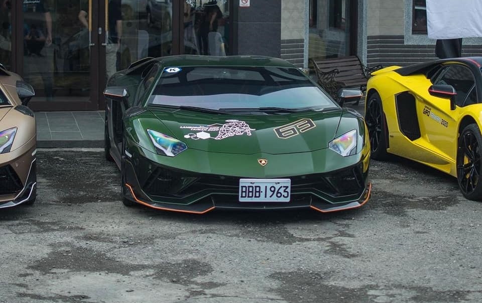 Lamborghini Aventador S Taiwan Edition đầu ti&ecirc;n đến Đ&agrave;i Loan c&ograve;n c&oacute; biển số tr&ugrave;ng với năm ra đời h&atilde;ng si&ecirc;u xe Lamborghini l&agrave; năm 1963