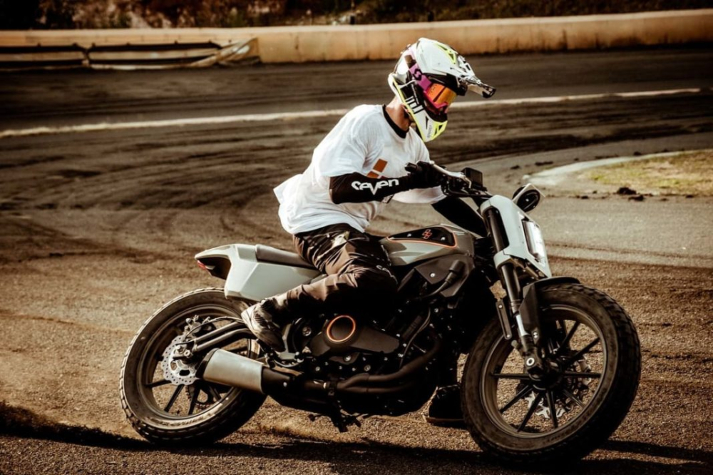 Harley-Davidson XR338