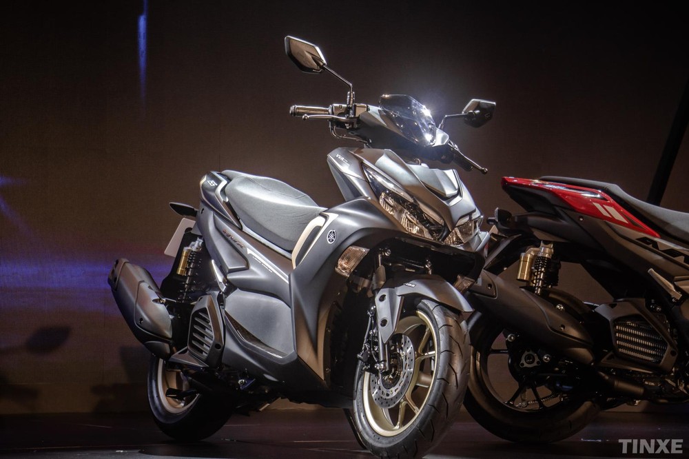 Xe maxi-scooter sử dụng động cơ từ 250-850cc. Xe maxi-scooter sử dụng động cơ từ 250-850cc.