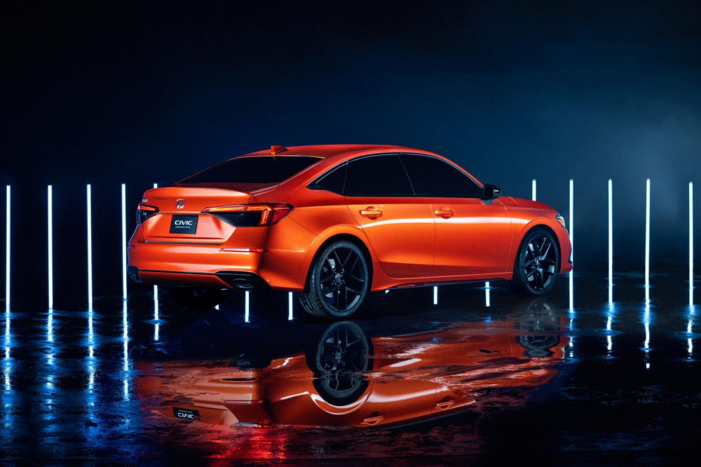 Thiết kế b&ecirc;n sườn v&agrave; đu&ocirc;i xe của Honda Civic 2022