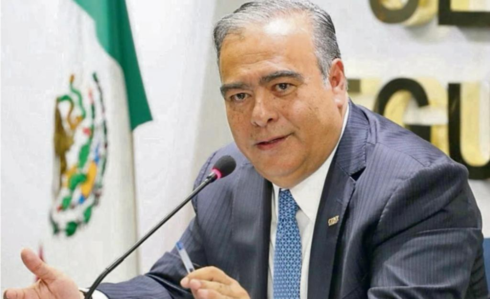 Raymundo Collins - cựu cảnh s&aacute;t trưởng th&agrave;nh phố Mexico