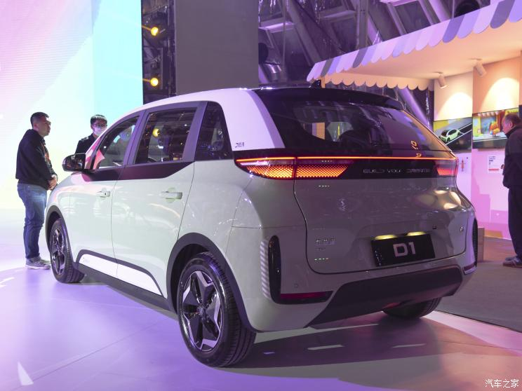 Phía sau của xe taxi điện BYD-DiDi D1 Phía sau của xe taxi điện BYD-DiDi D1