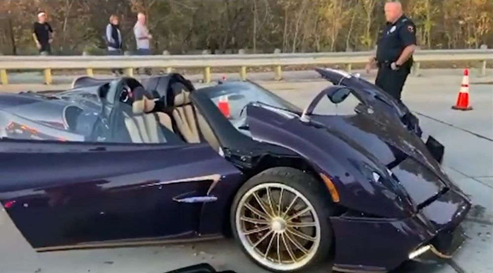 Chiếc Pagani Huayra Roadster bị hỏng nặng sau vụ tai nạn Chiếc Pagani Huayra Roadster bị hỏng nặng sau vụ tai nạn
