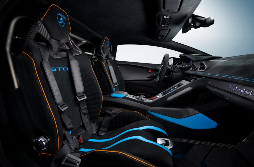 Kh&ocirc;ng c&ograve;n nghi ngờ g&igrave; nữa, đ&acirc;y ch&iacute;nh l&agrave; chiếc si&ecirc;u xe Lamborghini Huracan c&oacute; nội thất đẳng cấp nhất từ trước đến nay