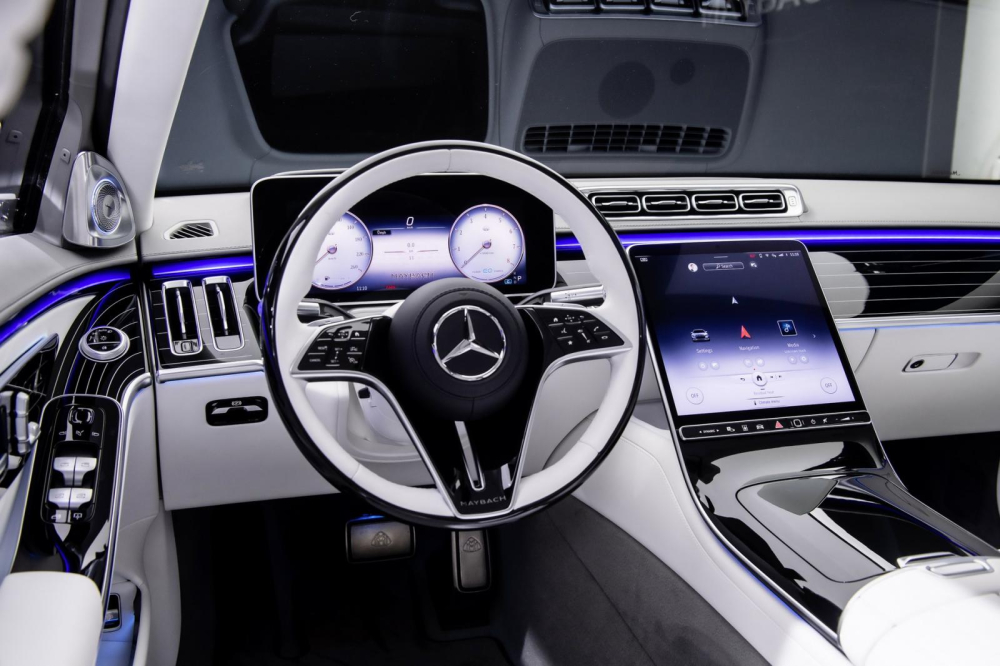 Màn hình trung tâm của Mercedes-Maybach S-Class 2021