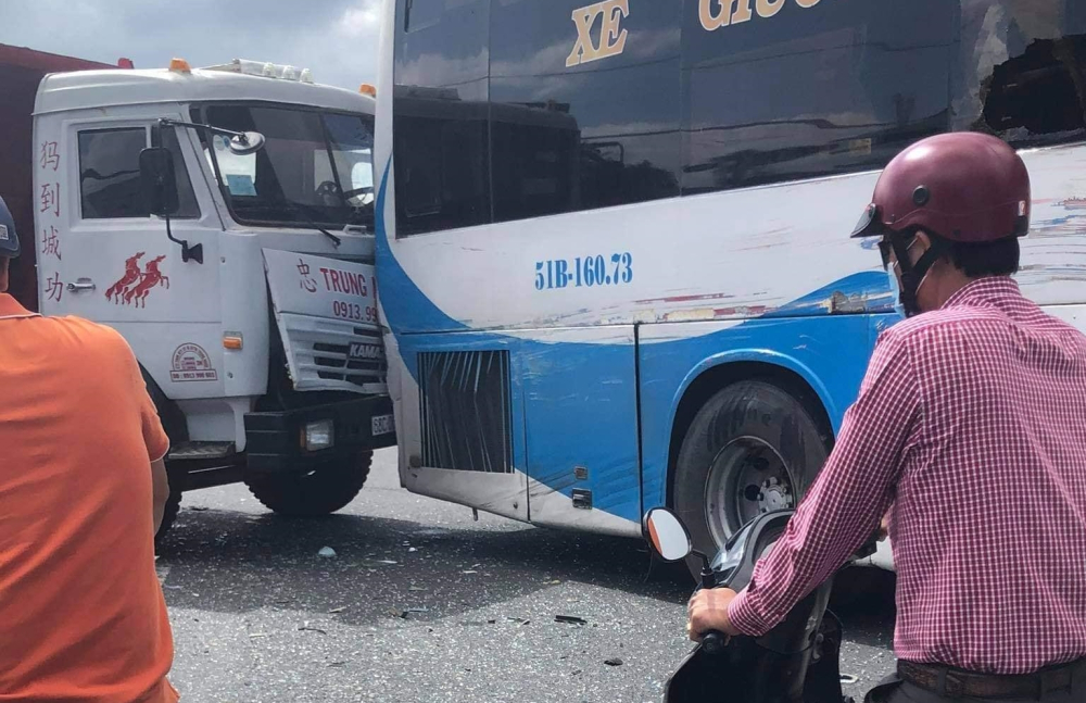 Vụ tai nạn xảy ra vào lúc hơn 10 giờ sáng Vụ tai nạn xảy ra vào lúc hơn 10 giờ sáng