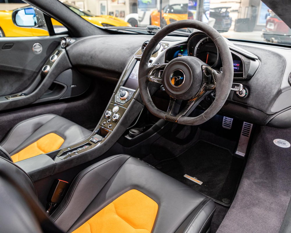 Nội thất chiếc siêu xe McLaren 650S Le Mans mới đến Hồng Kông Nội thất chiếc siêu xe McLaren 650S Le Mans mới đến Hồng Kông