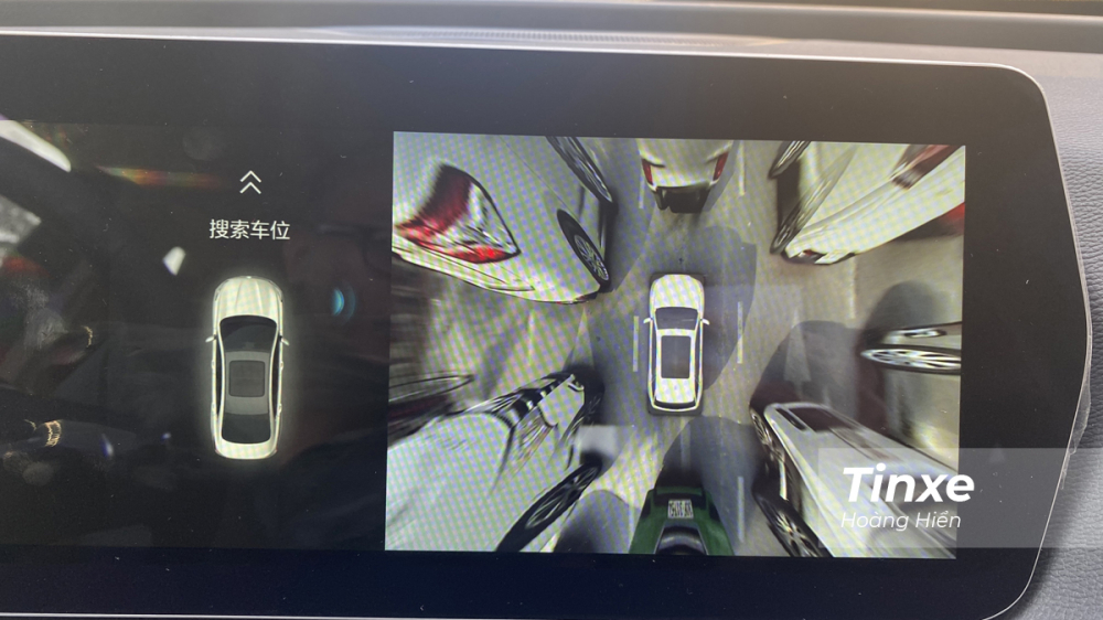 Chất lượng hình ảnh từ camera 360 độ của BEIJING X7 không cao, tỉ lệ méo hình lớn và có điểm mù ở bốn gốc. Chất lượng hình ảnh từ camera 360 độ của BEIJING X7 không cao, tỉ lệ méo hình lớn và có điểm mù ở bốn gốc.
