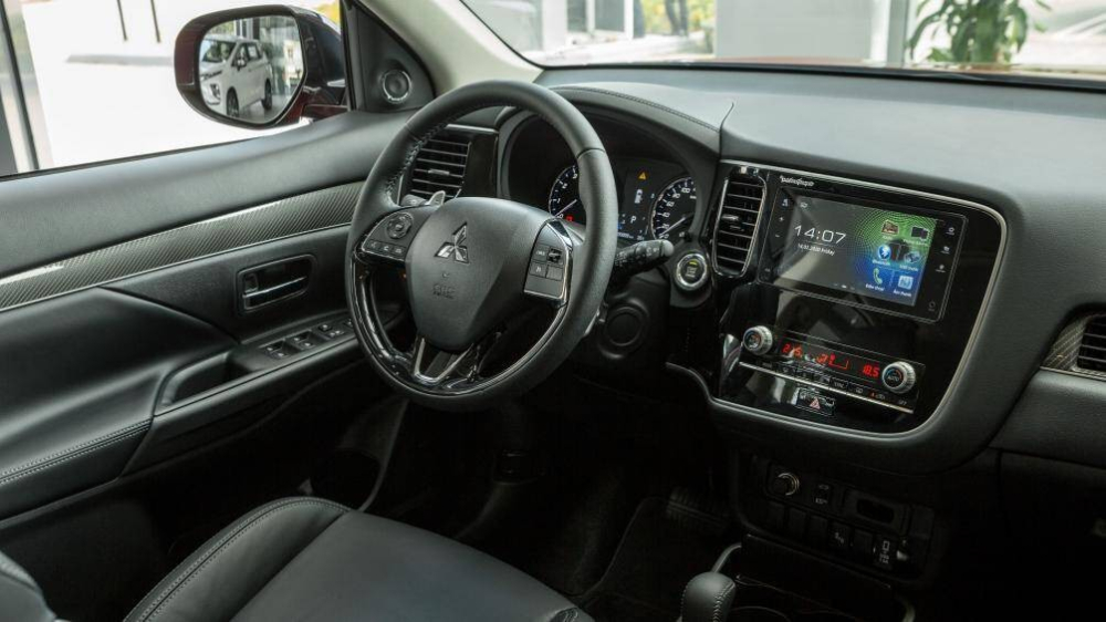 Nội thất Mitsubisi Outlander 2020
