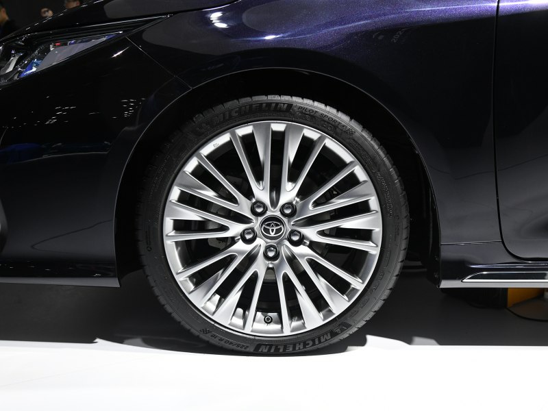 Bộ vành hợp kim đa chấu của Toyota Allion 2021