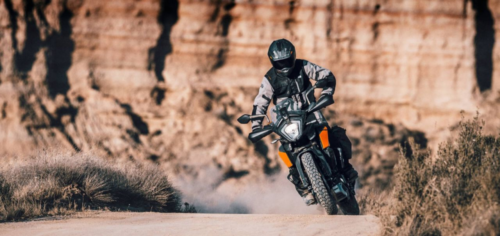KTM 250 Adventure bị loại bỏ một số trang bị