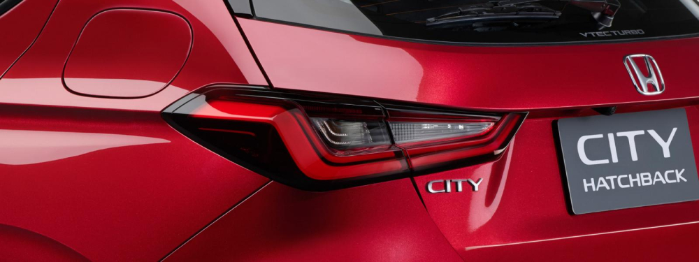 Cụm đèn hậu của Honda City Hatchback 2021 giống với Mercedes-Benz A-Class