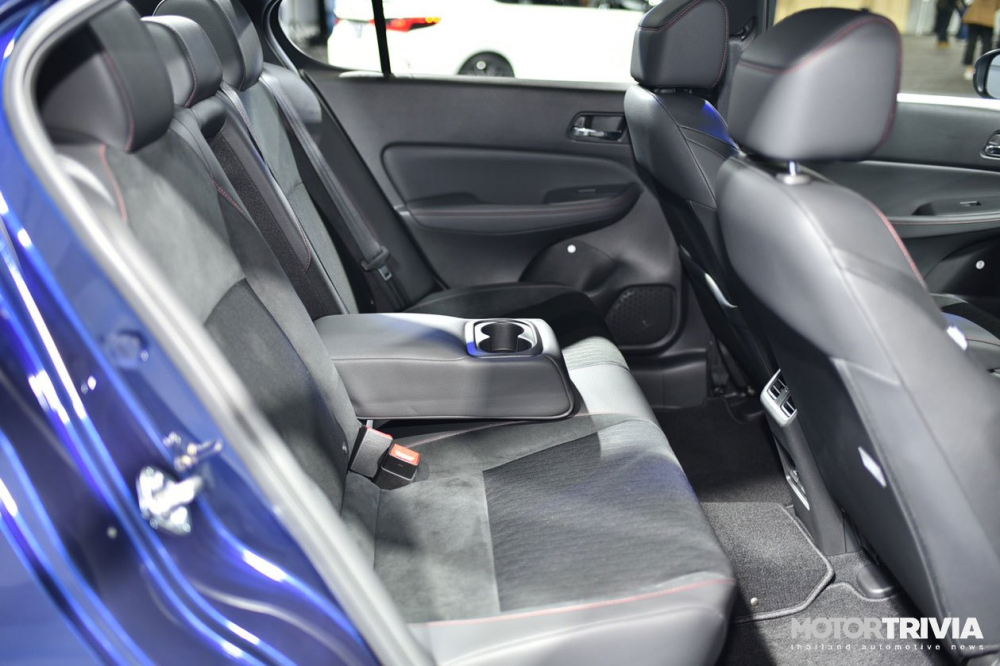Hàng ghế sau của Honda City e:HEV RS 2021