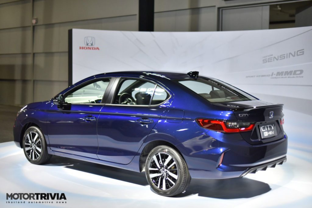 Động cơ của Honda City e:HEV RS 2021kết hợp với mô-tơ điện và hộp số đơn cấp