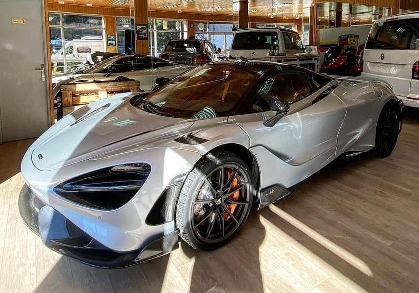 Siêu xe McLaren 765LT sản xuất 765 chiếc nhăm nhe về Việt Nam
