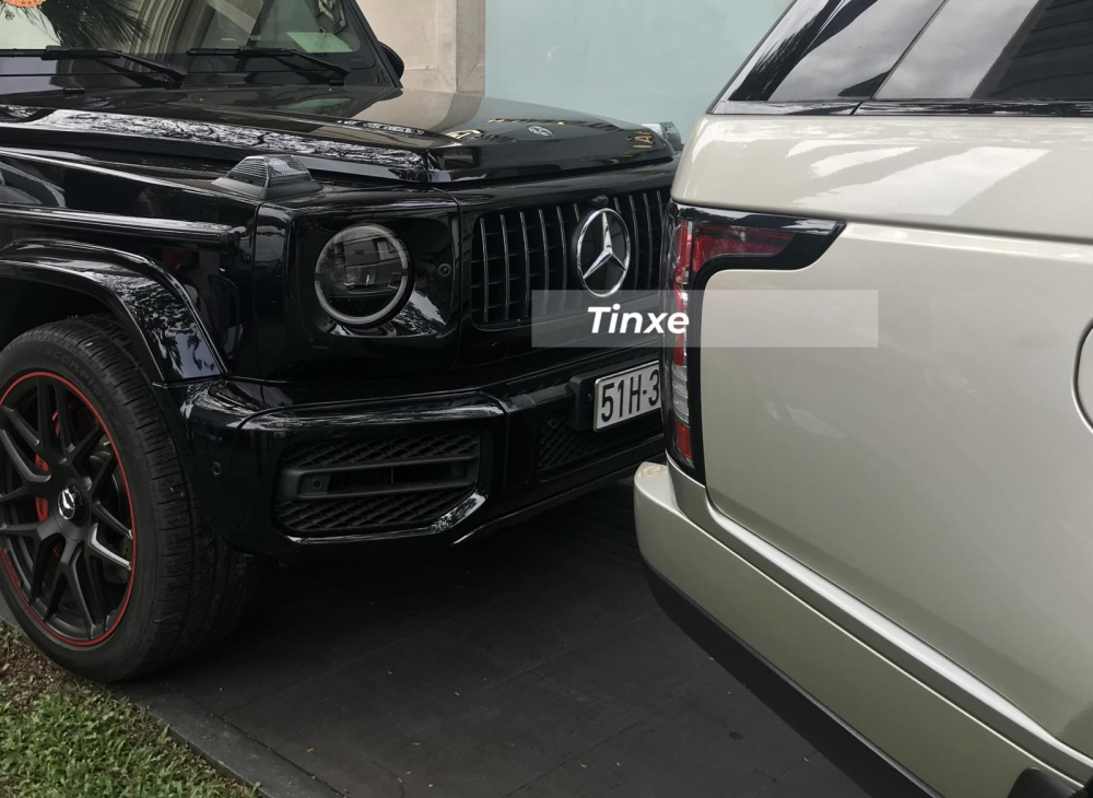 Mercedes-AMG G63 Edition 1 đỗ ph&iacute;a sau chiếc Range Rover Autobiography của nh&agrave; Phan Th&agrave;nh