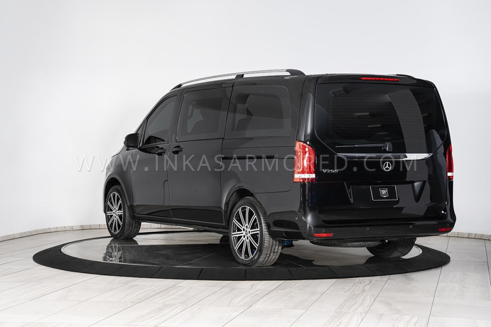 Ph&iacute;a sau của Inkas&nbsp;Mercedes-Benz V-Class