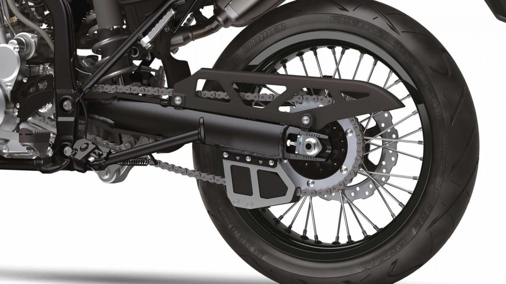 Vành nan 17 inch trên KLX 300 SM 2021 Vành nan 17 inch trên KLX 300 SM 2021