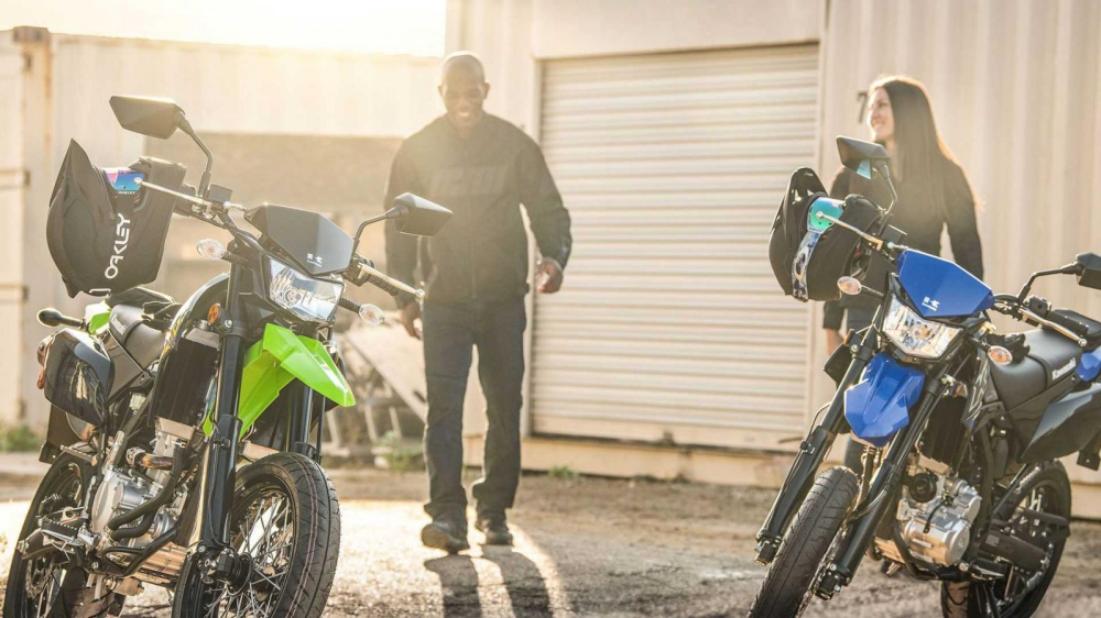 Kawasaki KLX 300 và KLX 300 SM cho sức mạnh 33 mã lực Kawasaki KLX 300 và KLX 300 SM cho sức mạnh 33 mã lực