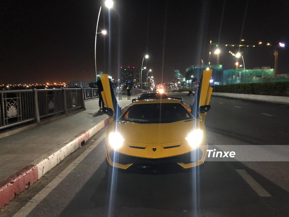 Ngay khi chiếc siêu xe Lamborghini Aventador SVJ được vận chuyển vào Nam đã ngay lập tức được mang đi dạo phố tại Sài thành Ngay khi chiếc siêu xe Lamborghini Aventador SVJ được vận chuyển vào Nam đã ngay lập tức được mang đi dạo phố tại Sài thành