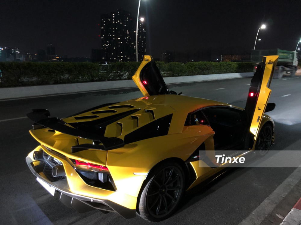 Lamborghini Aventador SVJ có thể trở thành cơn sốt chơi siêu xe bản giới hạn cho nhà giàu Việt trong thời gian tới Lamborghini Aventador SVJ có thể trở thành cơn sốt chơi siêu xe bản giới hạn cho nhà giàu Việt trong thời gian tới