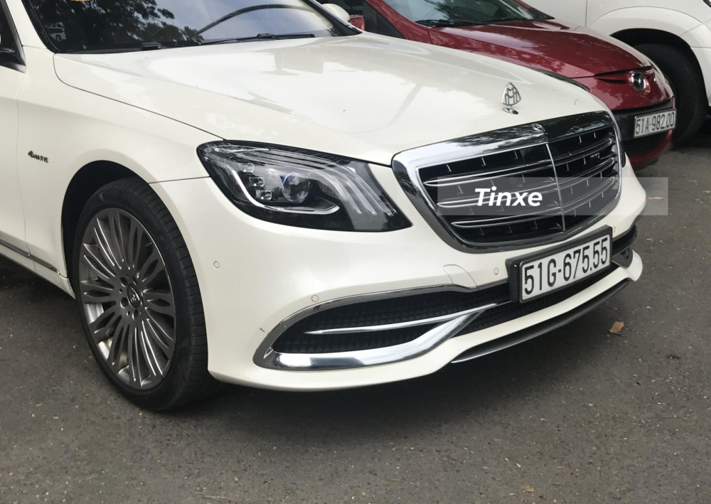 C&aacute;c chụp m&acirc;m cũng được thay logo Maybach