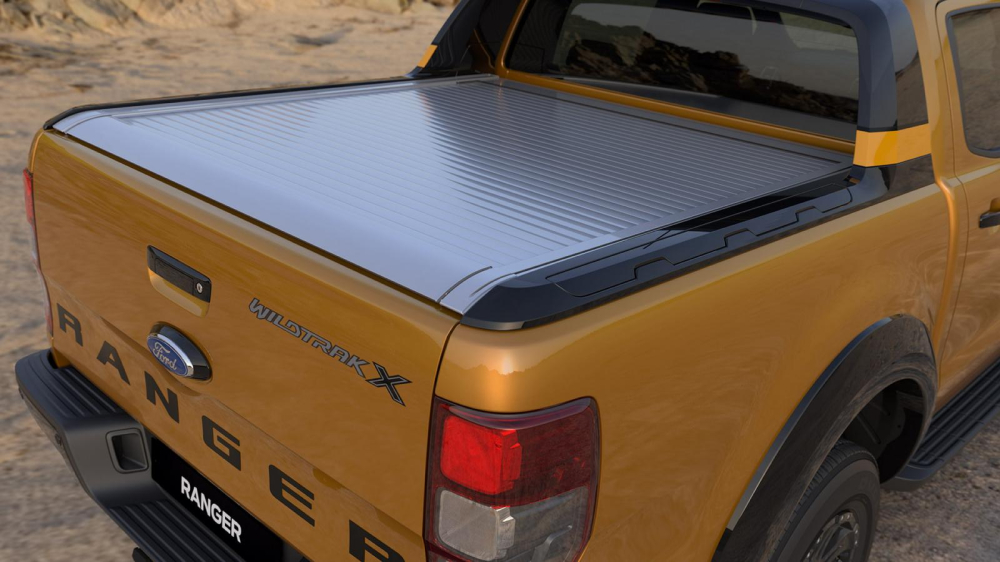 Nắp thùng sau chỉnh điện của Ford Ranger Wildtrak X 2021