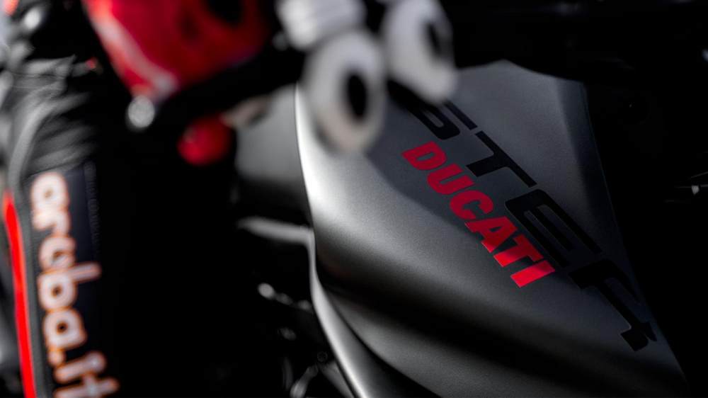Hình ảnh hé lộ thiết kế Ducati Monster thế hệ mới Hình ảnh hé lộ thiết kế Ducati Monster thế hệ mới