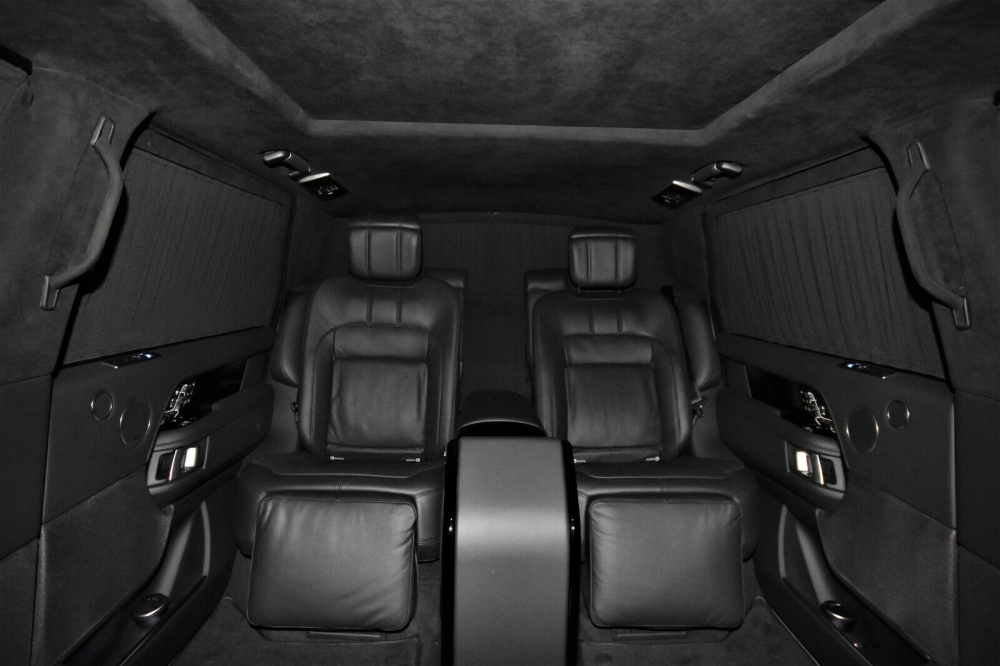 Range Rover SVAutobiography 2020 c&oacute; 6 chỗ ngồi
