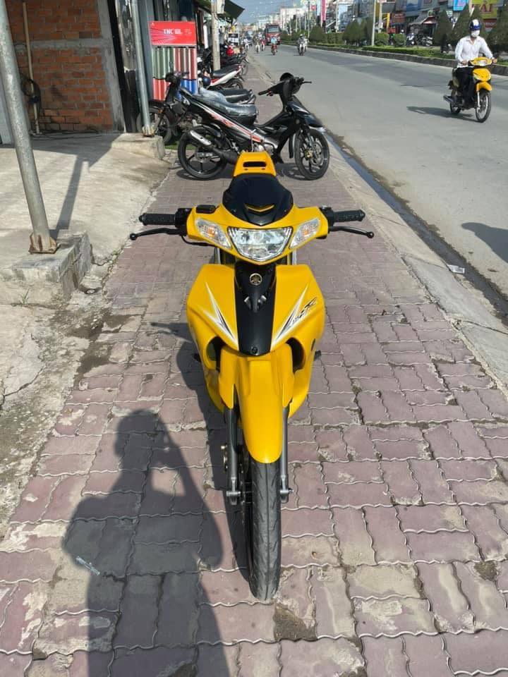 Cận cảnh chiếc xe m&aacute;y Yamaha 125ZR x&ocirc;n xao cư d&acirc;n mạng khoảng 1 tuần trở lại đ&acirc;y