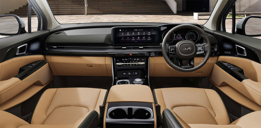 Khoang l&aacute;i của Kia Sedona mới tại Th&aacute;i Lan