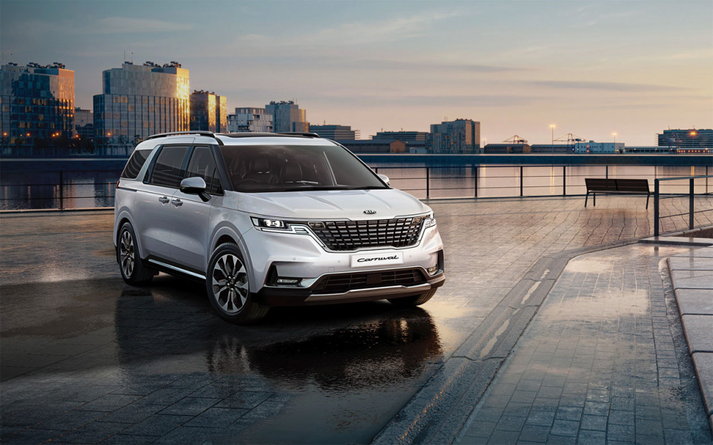 Kia Sedona 2021 tại Th&aacute;i Lan d&ugrave;ng động cơ diesel tăng &aacute;p 2,2 l&iacute;t