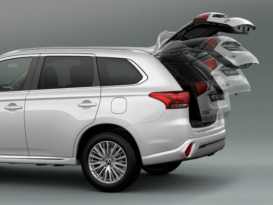 Bản cao cấp của Mitsubishi Outlander PHEV 2021 c&oacute; cốp chỉnh điện