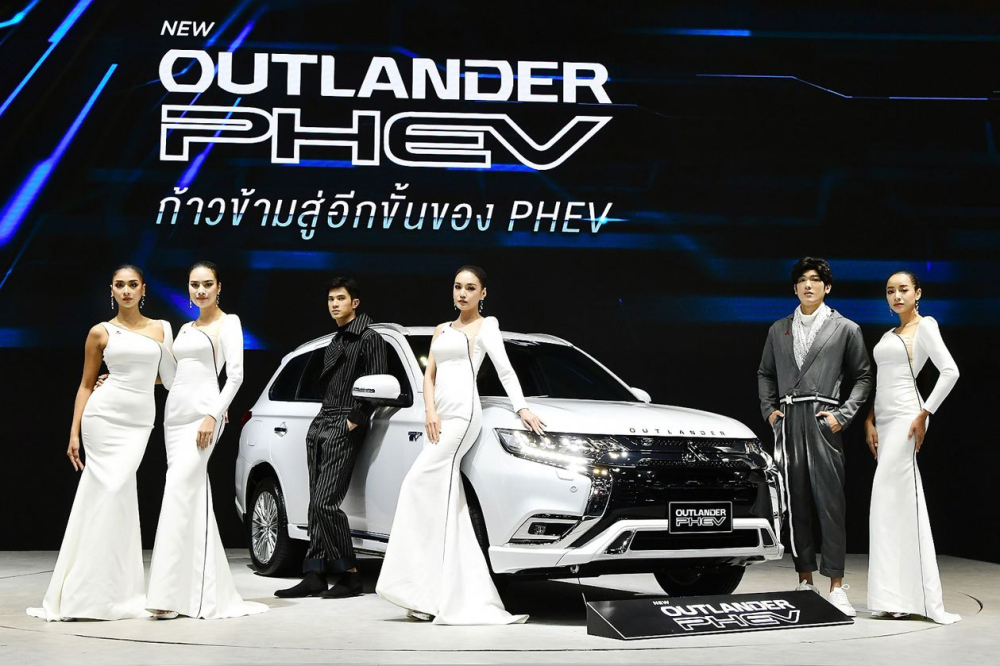 Mitsubishi Outlander PHEV 2021 ra mắt Th&aacute;i Lan