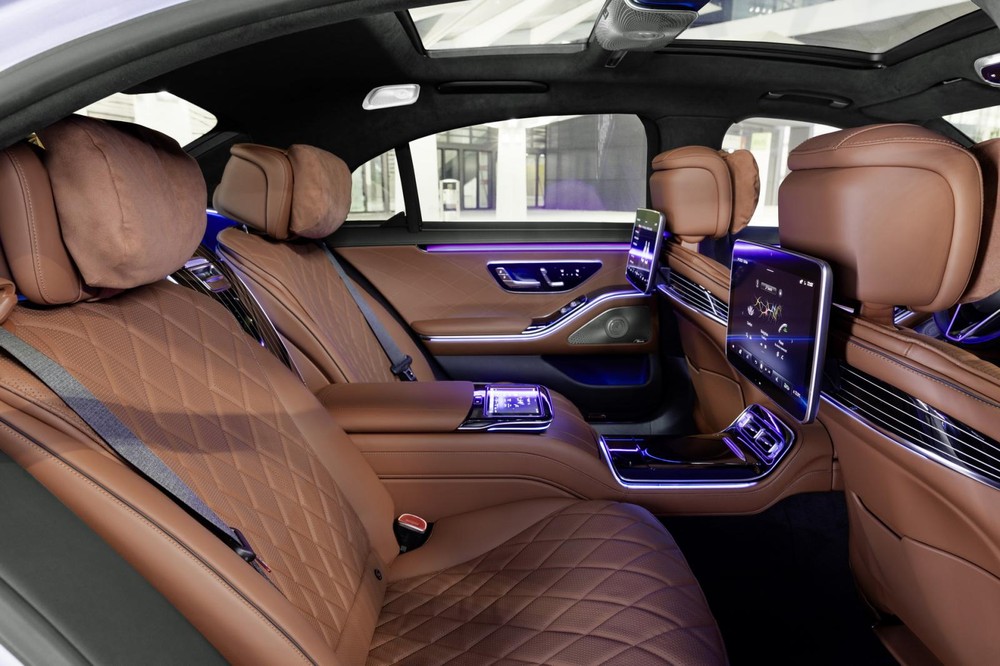 Hàng ghế sau dành cho ông chủ của Mercedes-Benz S-Class 2021 Hàng ghế sau dành cho ông chủ của Mercedes-Benz S-Class 2021